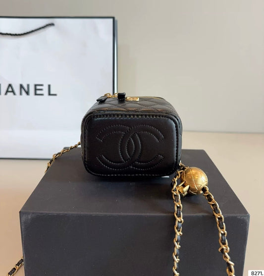 Mini vanity CC